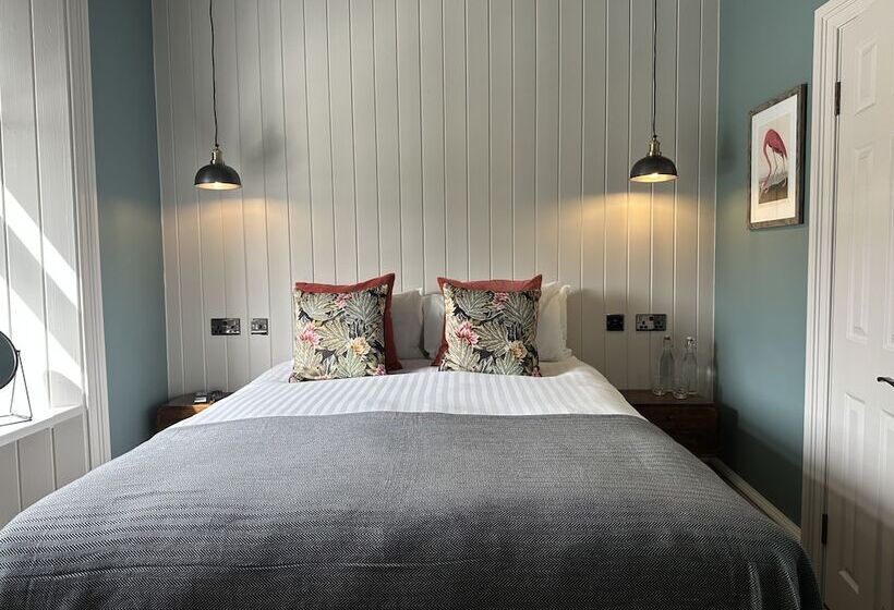 فندق Rooms Above Sugar Boat