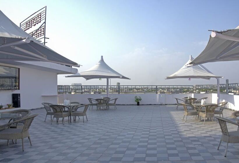 Отель Treebo The King Mohali