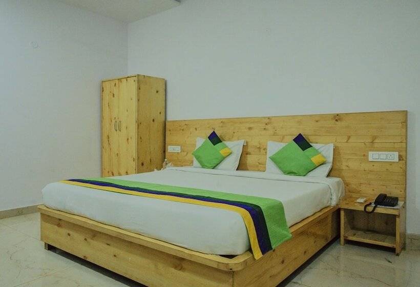 Отель Treebo The King Mohali