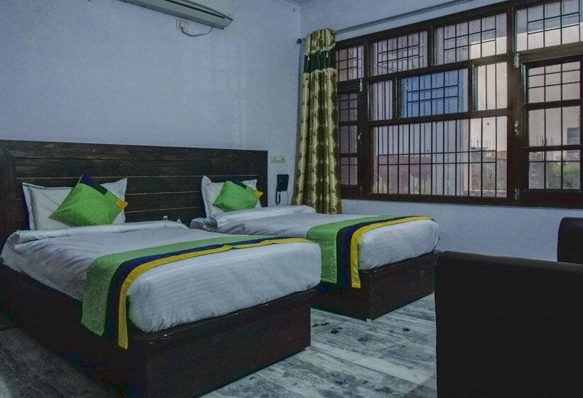 Отель Treebo The King Mohali