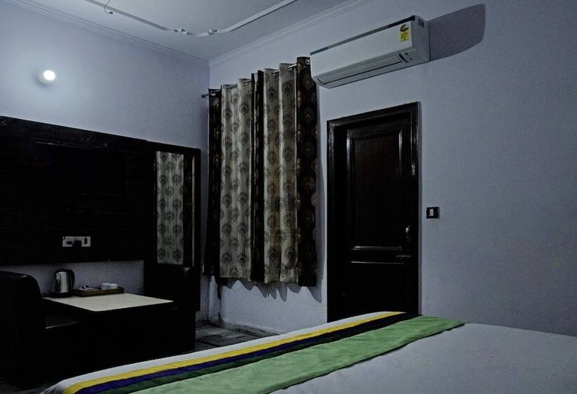 Отель Treebo The King Mohali