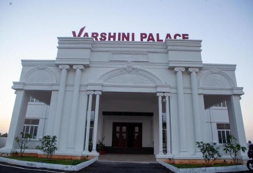 ホテル Varshini Palace