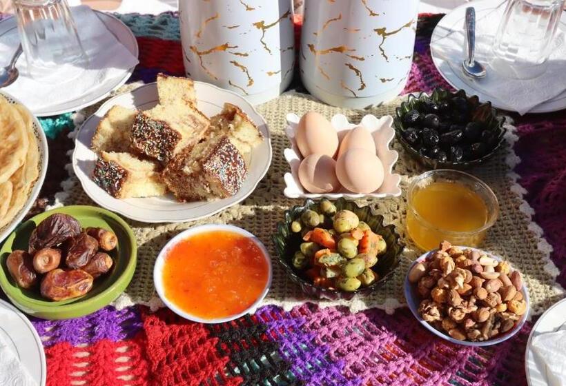 پانسیون Dar Arghen Family Lodge