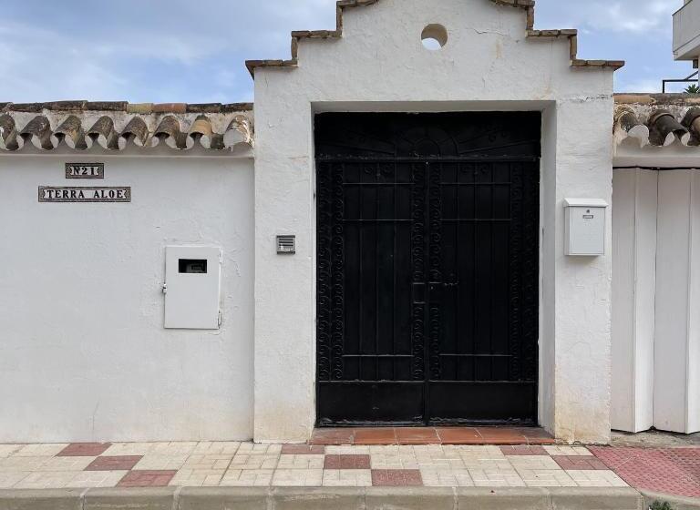 پانسیون Terra Aloé