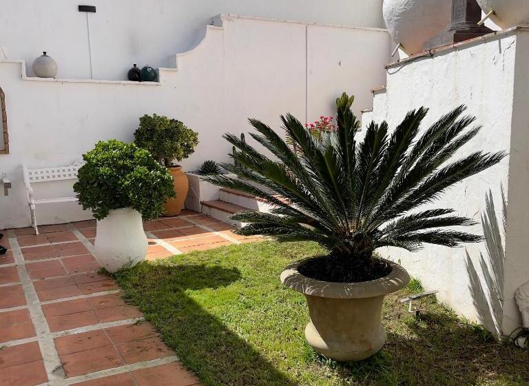 پانسیون Terra Aloé