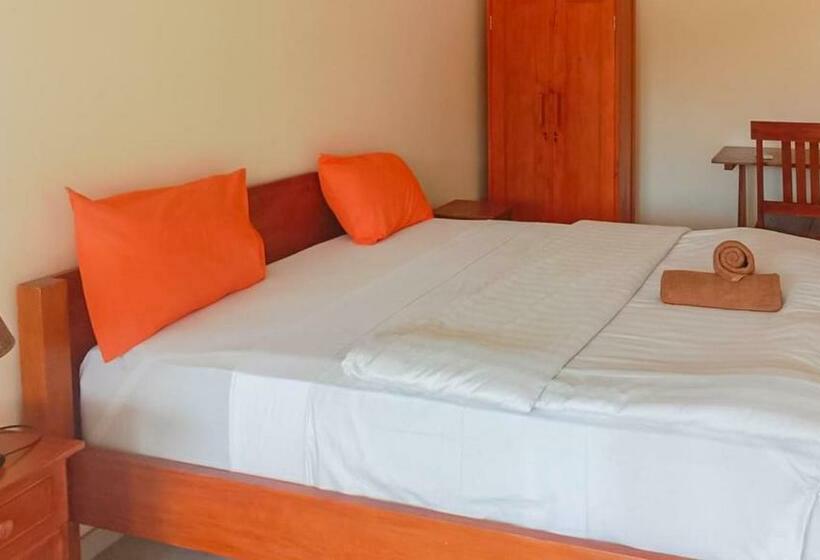 פנסיון The Lavana Manggo Seaside