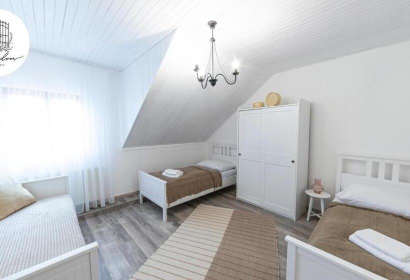 Penzión čarovný Dvor