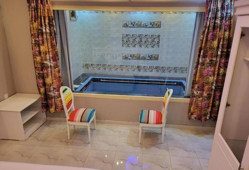 منتجع شاليهات ليديا