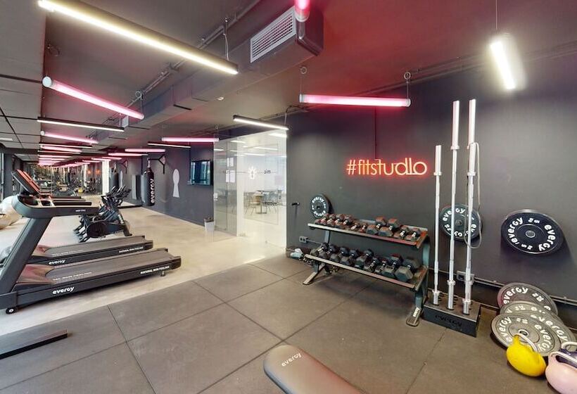 הוסטל Micampus Alicante Student Residence