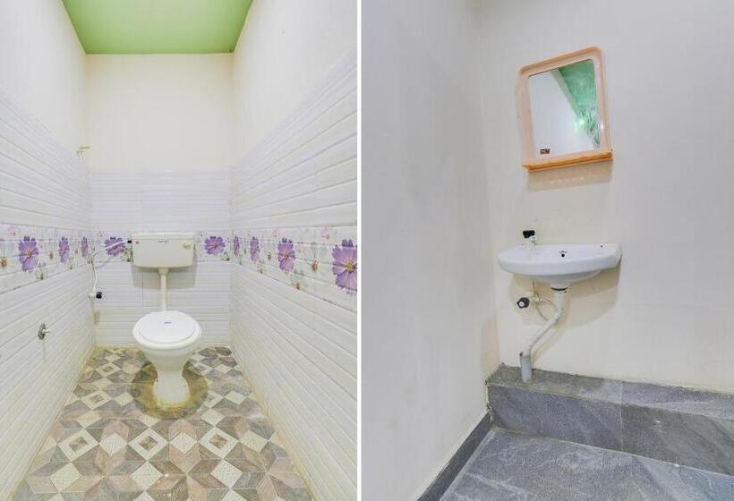 בית מלון כפרי Flagship Madhava Function Hall