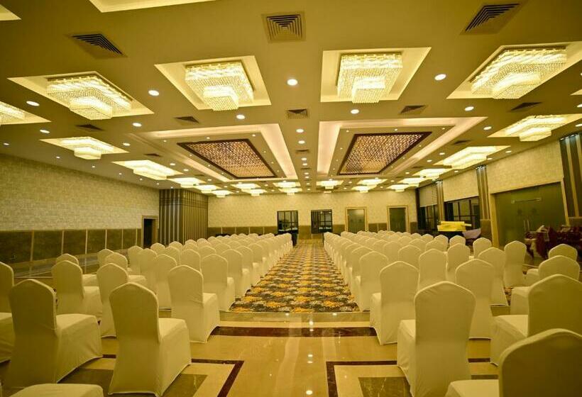 Отель Jaswant Vilas 10mins From Railway & Bus Station