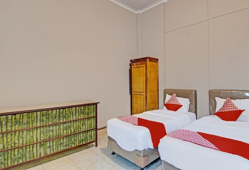 בית מלון כפרי Oyo 91985 Penginapan Noer Syariah