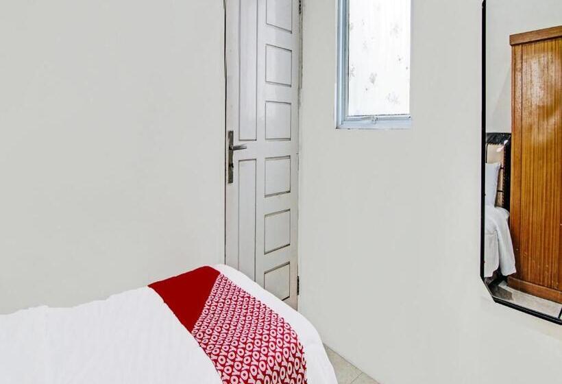 فندق Oyo 91986 Annajah Homestay Syariah