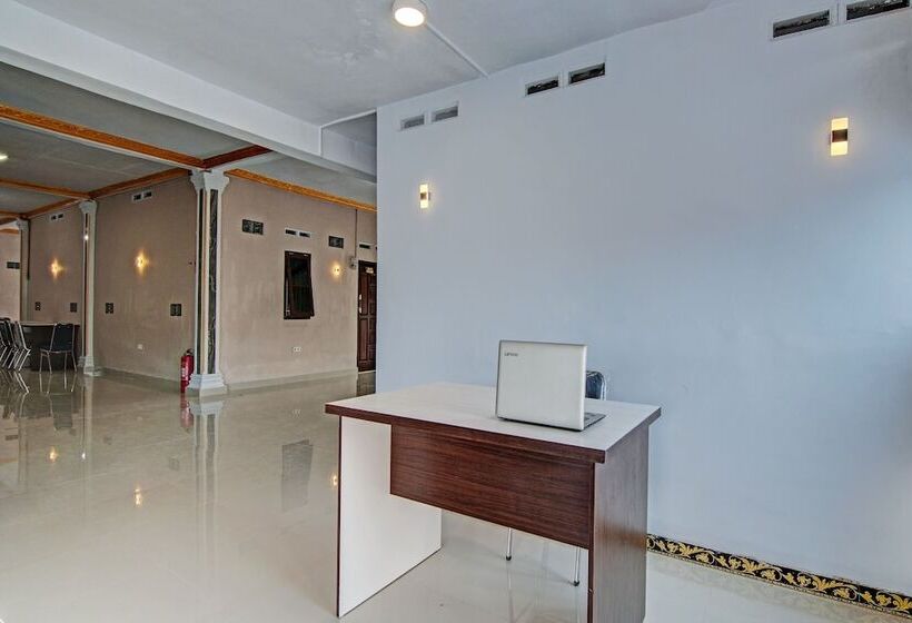 فندق Oyo 92082 Elisa Hill