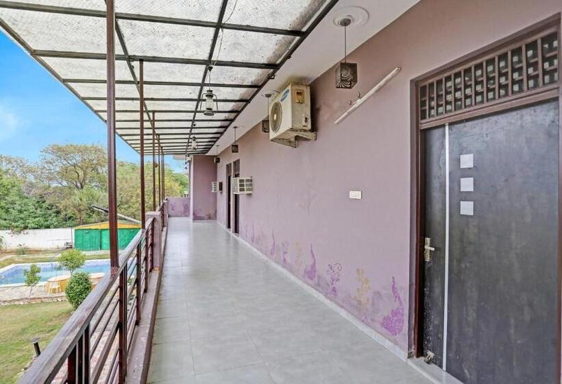 בית מלון כפרי Oyo Sehgal Farms