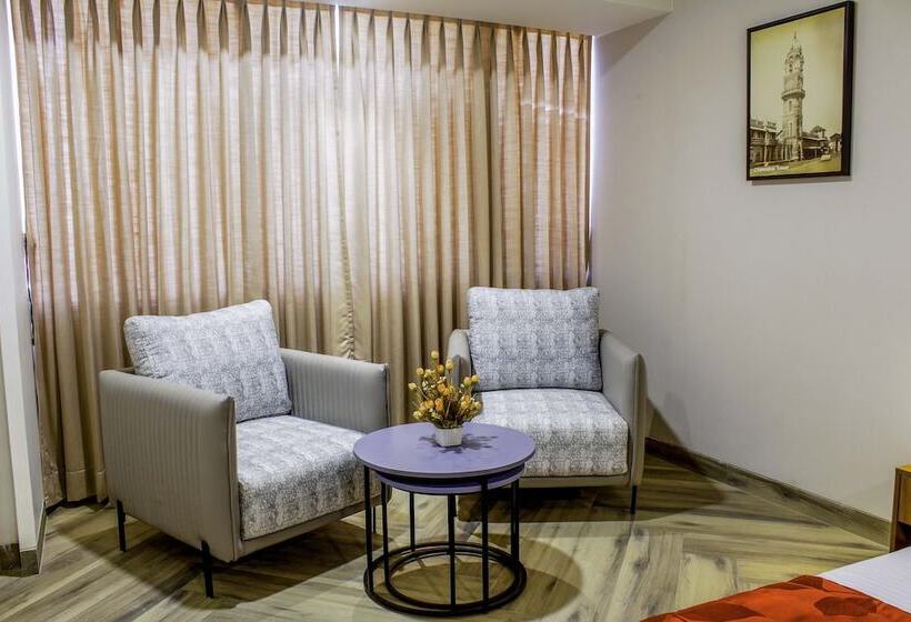 Keys Lite By Lemon Tree Hotels, Vadodara