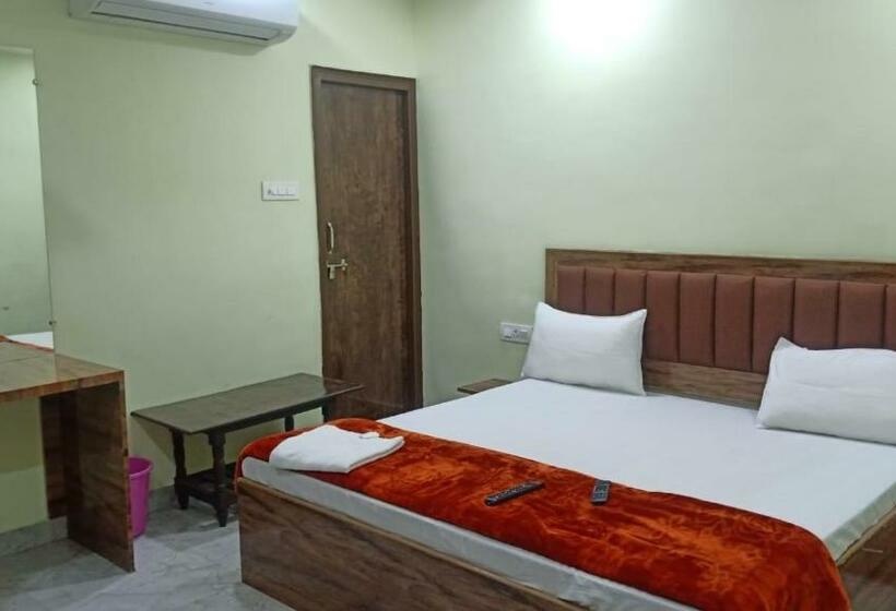 Отель Shagun Banquet And