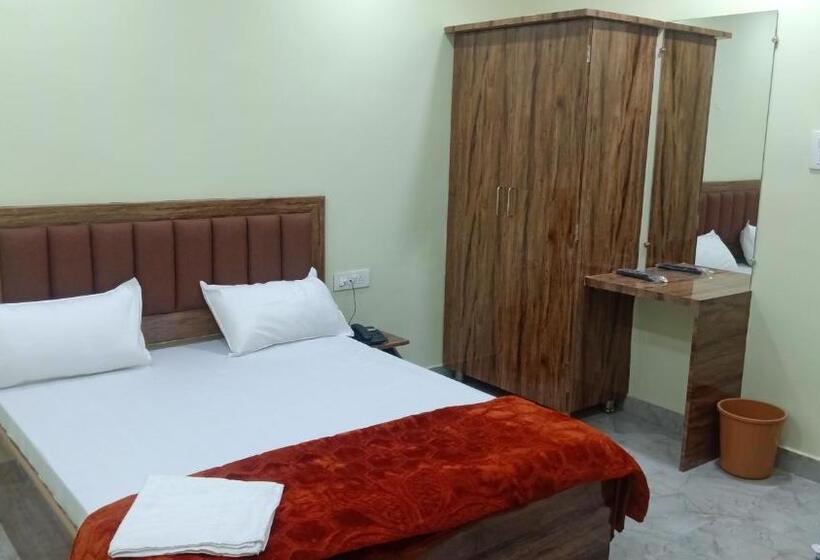 Отель Shagun Banquet And