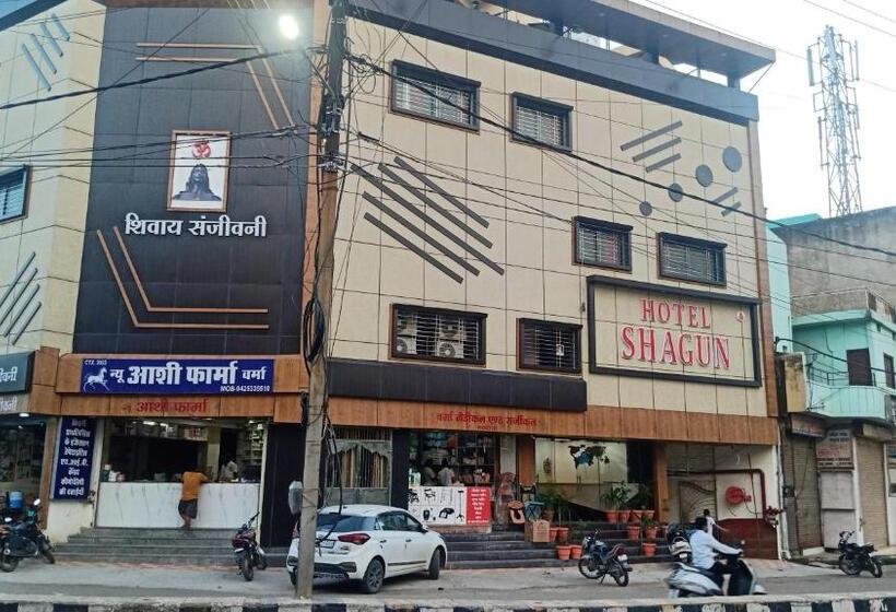 Отель Shagun Banquet And