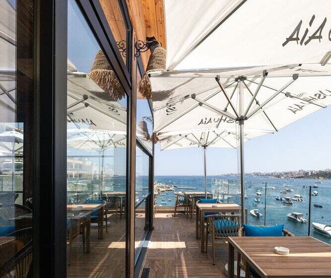 هتل Ushuaia Playa Xemxija Boutique