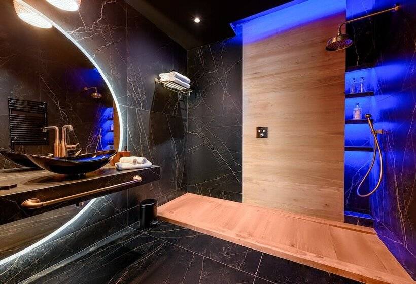 هتل Ushuaia Playa Xemxija Boutique