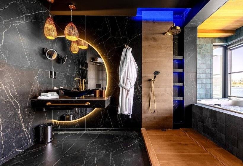 هتل Ushuaia Playa Xemxija Boutique