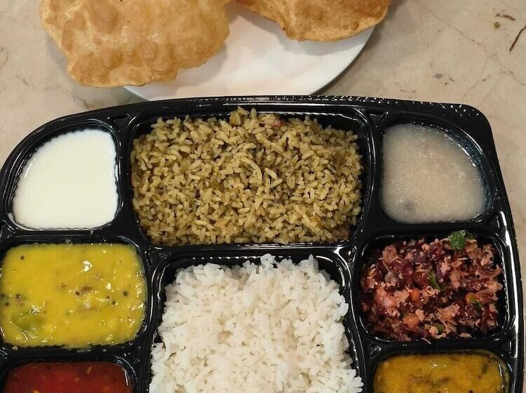 Отель Yuvraj Galaxy Inn