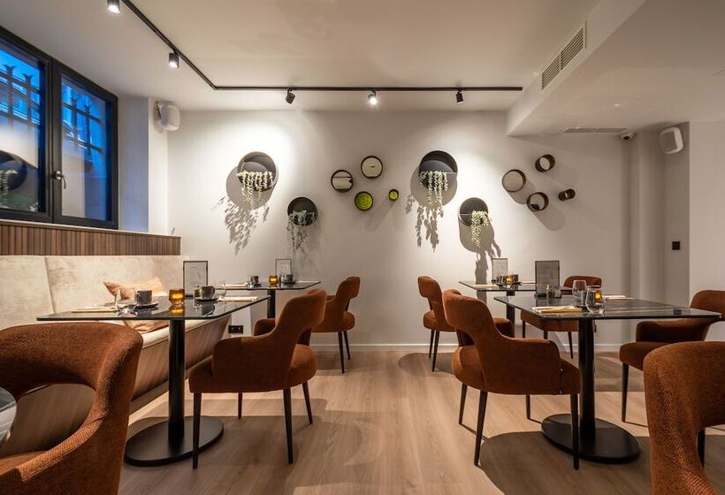 One Two Four Hotel & Spa