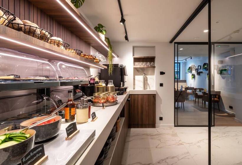 One Two Four Hotel & Spa