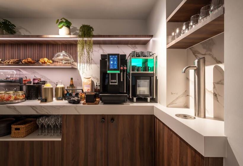 One Two Four Hotel & Spa