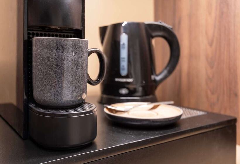 One Two Four Hotel & Spa