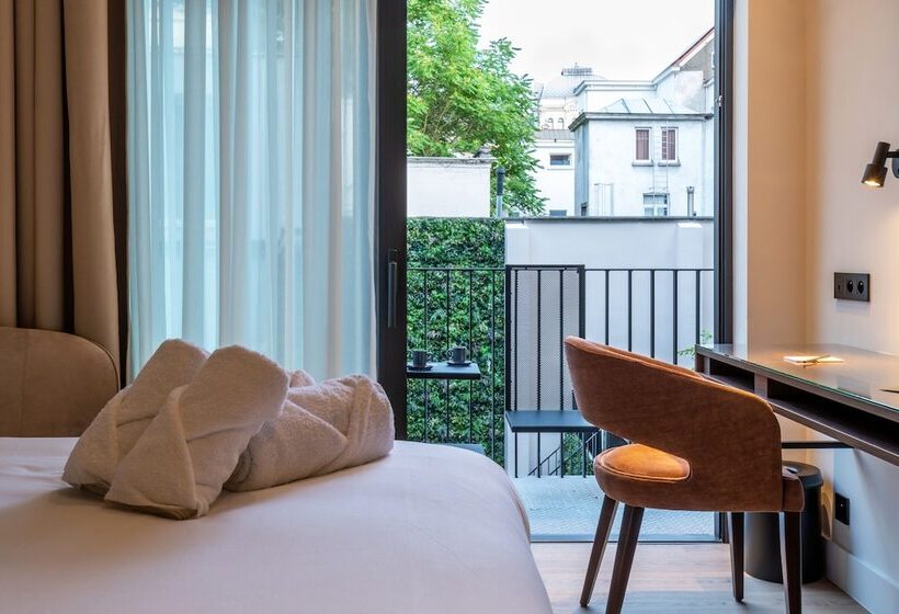 One Two Four Hotel & Spa