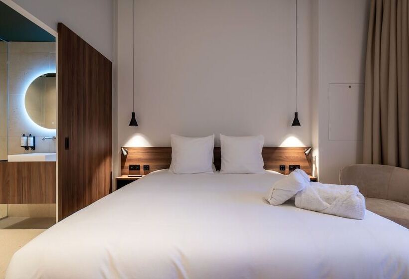 One Two Four Hotel & Spa