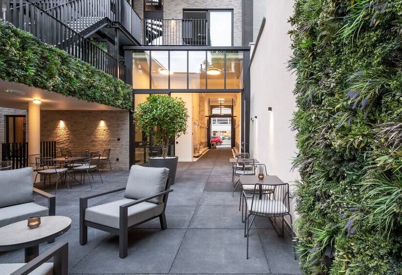 One Two Four Hotel & Spa