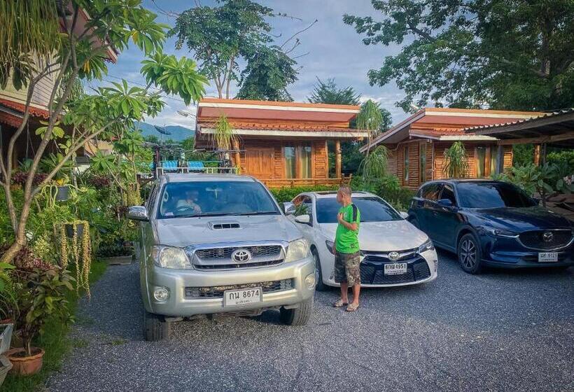 Pensionat ครัวบ้านไม้สัก โฮมสเตย์ เขาวงพระจันทร์ ลพบุรี