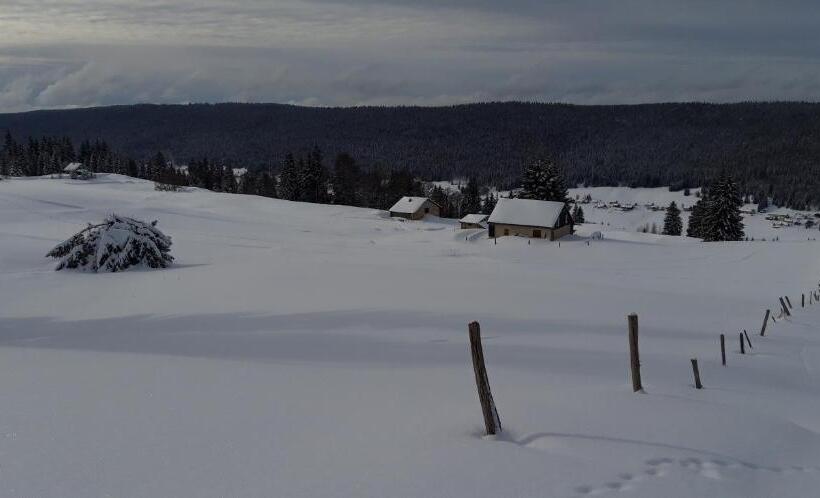 بنسيون Haut Jura