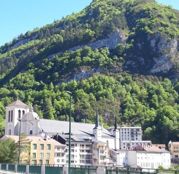 بنسيون Haut Jura