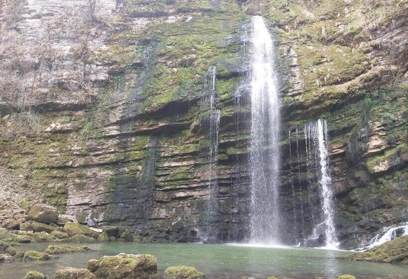 بنسيون Haut Jura