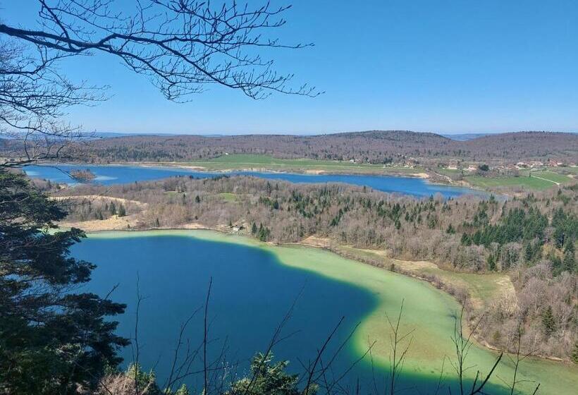 بنسيون Haut Jura