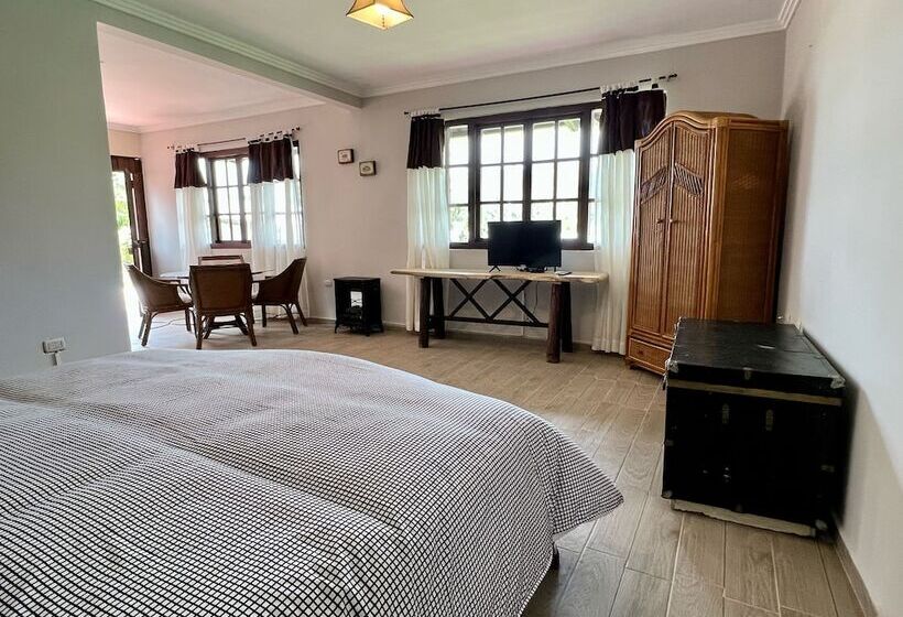 پانسیون Estancia Jardín De Teresita