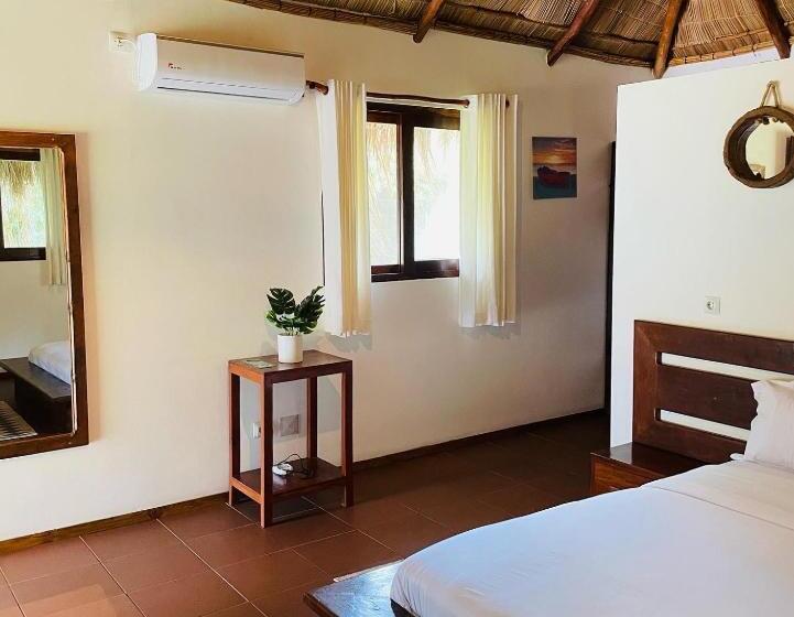 리조트 Mangal Beach Lodge