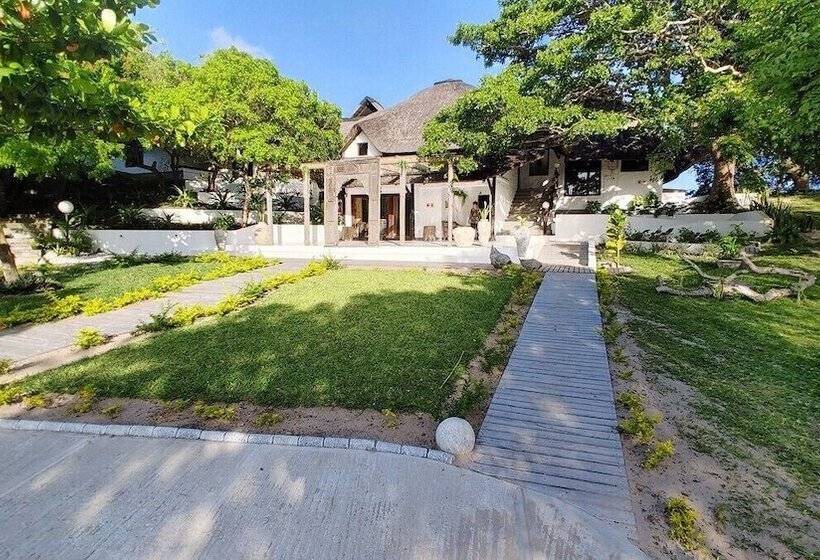 אתר נופש Mukumbura Lodge Bilene