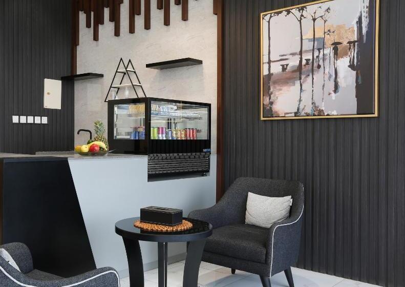 وايت مون للأجنحة الفندقية  الرصراص