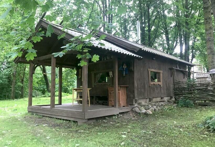 هاستل Medže Dirbtuve