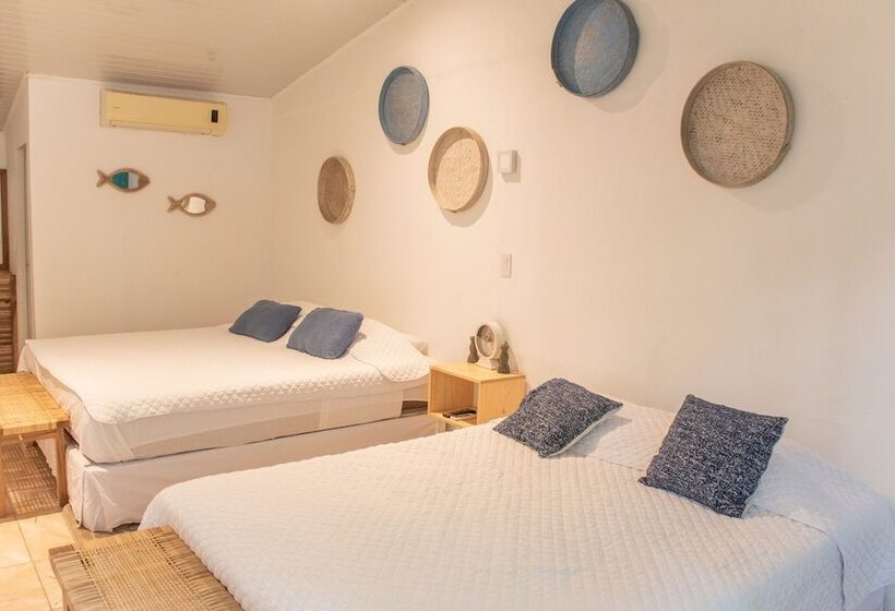 צימר Refugio Surf Lodge