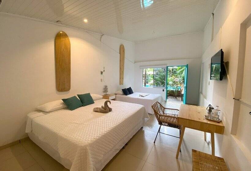 צימר Refugio Surf Lodge