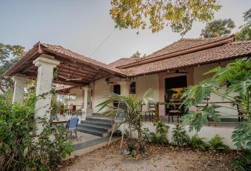 בית מלון כפרי Circle