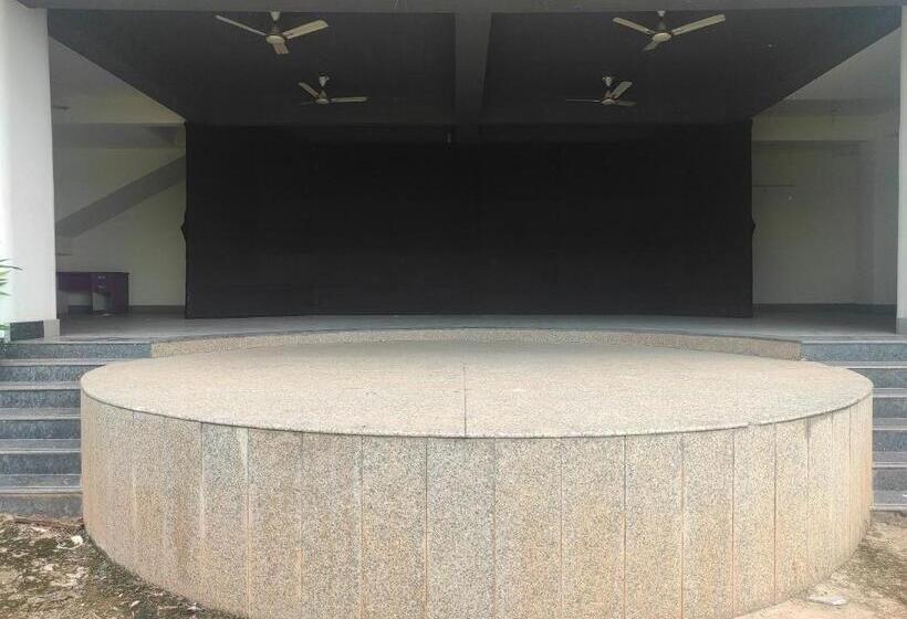 בית מלון כפרי Mayur Gardens