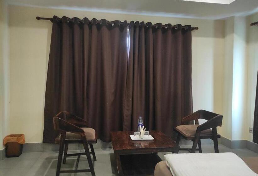 בית מלון כפרי Mayur Gardens