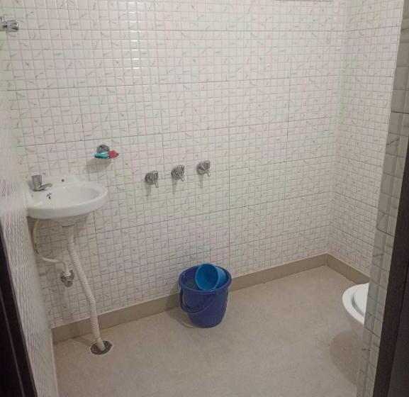 호텔 Oyo Veeru Guest House